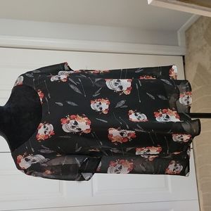 Torrid sheer skull top Size 2